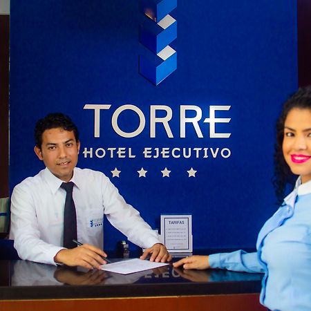 Torre Hotel Ejecutivo Санта-Крус-де-ла-Сьерра Экстерьер фото
