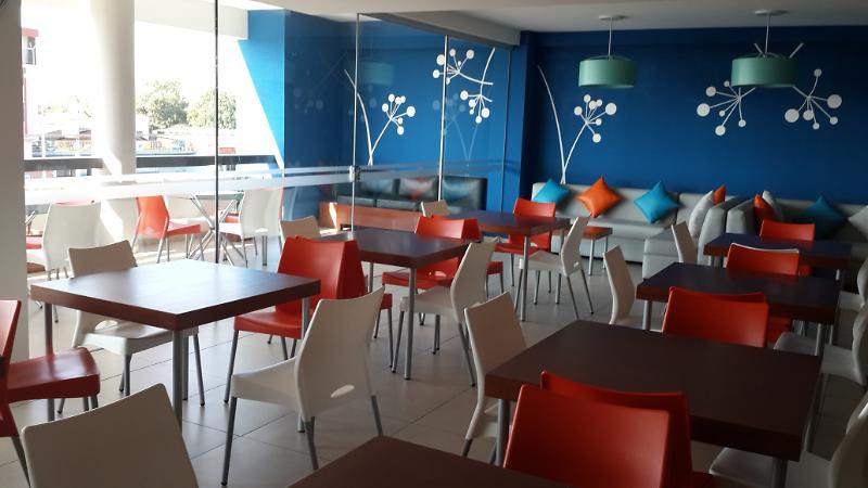 Torre Hotel Ejecutivo Санта-Крус-де-ла-Сьерра Экстерьер фото
