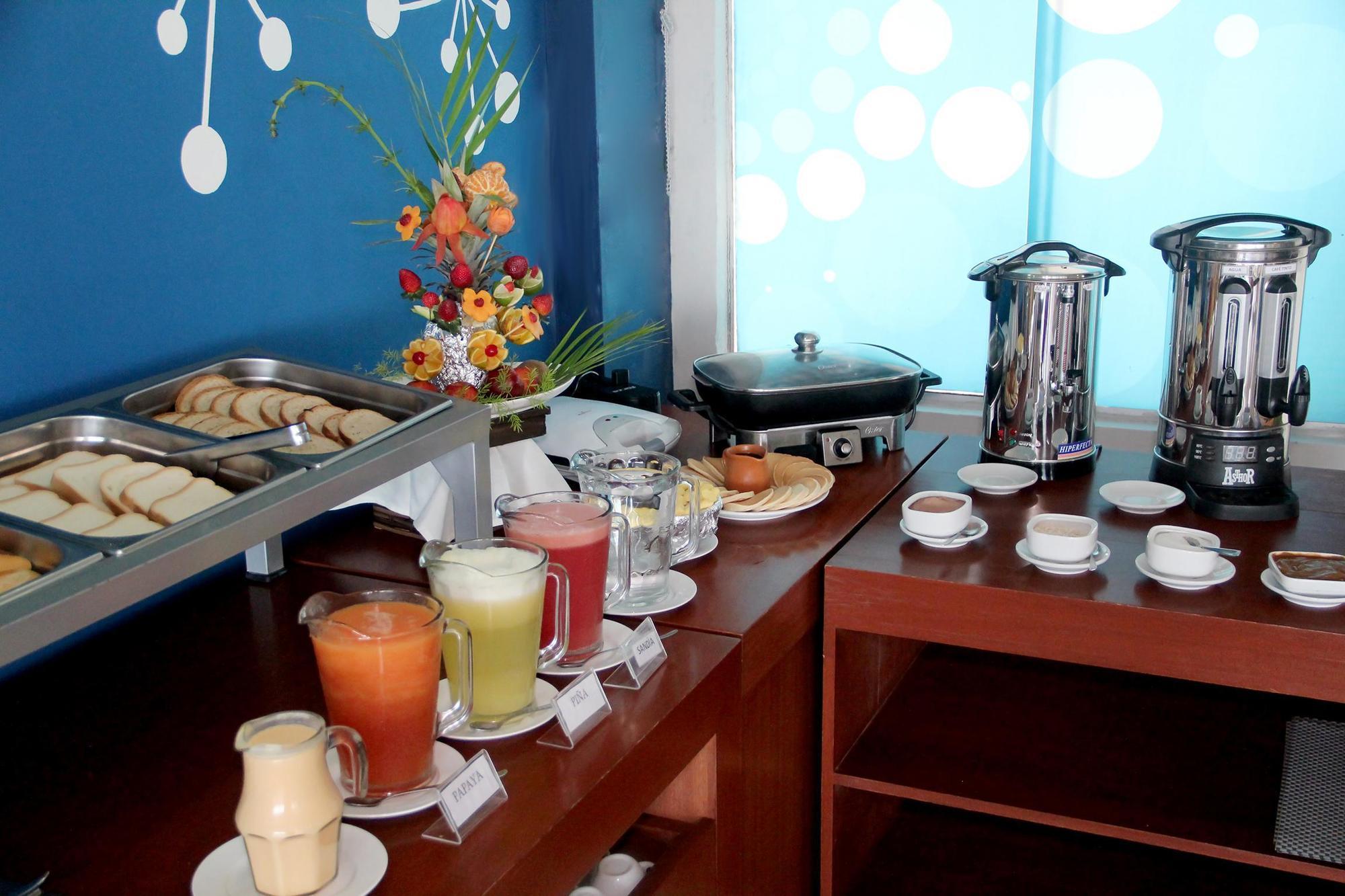 Torre Hotel Ejecutivo Санта-Крус-де-ла-Сьерра Экстерьер фото