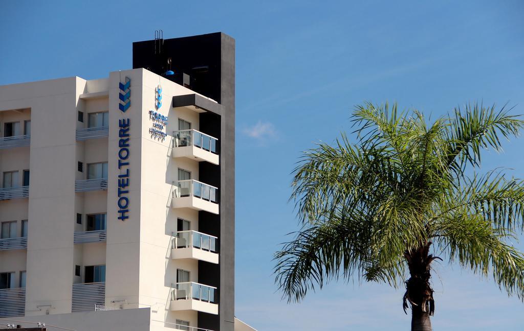 Torre Hotel Ejecutivo Санта-Крус-де-ла-Сьерра Экстерьер фото